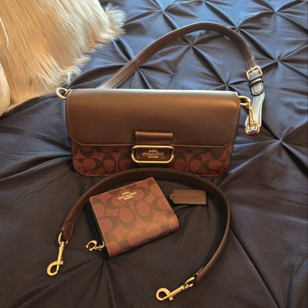 Coach Brown Signature Shoulder Bag W/matching Wallet